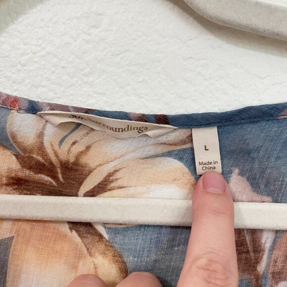 Soft Surroundings Floral Tunic Top with Embroidered Back Large - Picture 9 of 9